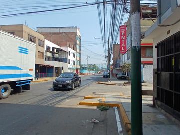 Locales Comerciales Venta AV. Gran Chimu - SAN JUAN DE LURIGANCHO