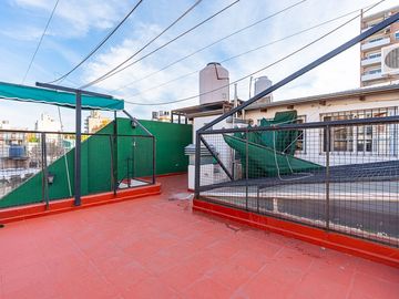 CASA DE PASILLO EN VENTA LOURDES TRES DORMITORIOS