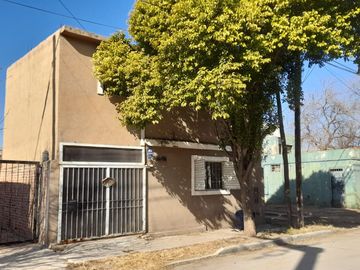 Se vende casa tipo Dúplex Villa Adela - Córdoba