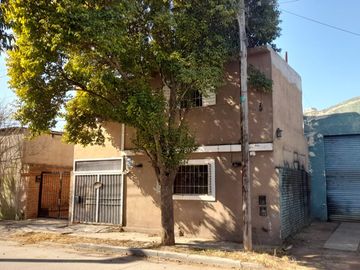 Se vende casa tipo Dúplex Villa Adela - Córdoba