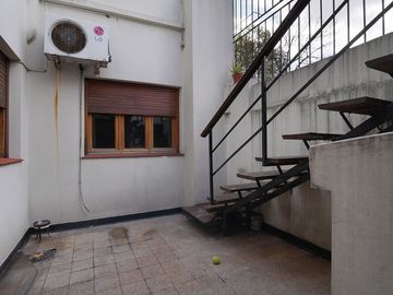PH 4 ambientes en Villa Crespo con patio y terraza