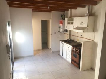 Venta Dpto. con cochera y ascensor Apto temporario