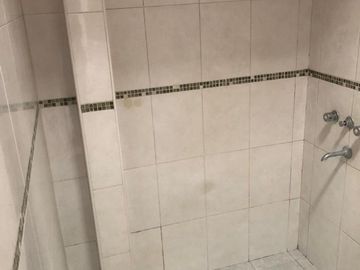Venta Dpto. con cochera y ascensor Apto temporario