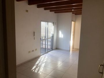 Venta Dpto. con cochera y ascensor Apto temporario