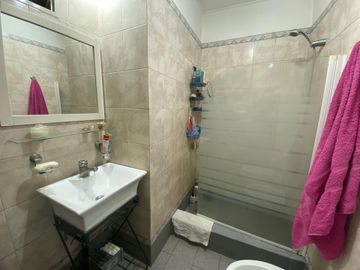 VENTA CASA 5 AMB PILETA A  RECICLAR ITUZAINGO