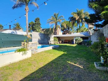 VENTA CASA 5 AMB PILETA A  RECICLAR ITUZAINGO