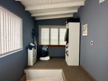 Casa 5 ambientes, 4 dormitorios, 3 cocheras