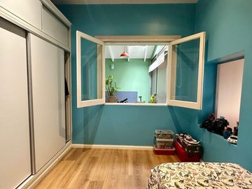 Casa 5 ambientes, 4 dormitorios, 3 cocheras