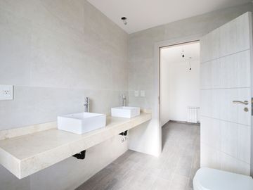 VENTA DEPTO DUPLEX A ESTRENAR QUILMES