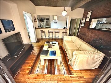 VENTA DPTO 4 AMB RECICLADO C/2 PATIOS PALERMO