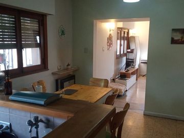 CASA 3 AMB C/PARQUE-LONGCHAMPS -BAJO DE PRECIO