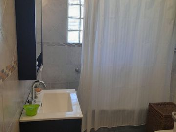 CASA 3 AMB C/PARQUE-LONGCHAMPS -BAJO DE PRECIO