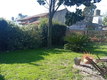 CASA 3 AMB C/PARQUE-LONGCHAMPS -BAJO DE PRECIO