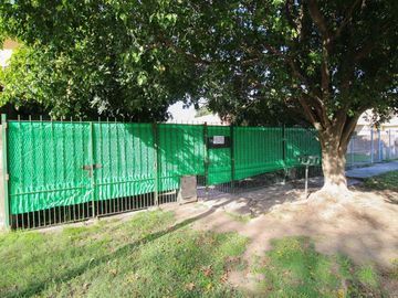 Casa en venta 4 ambientes con parque Luis Guillón