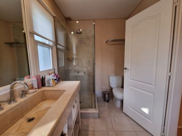 VENTA Casa  5 amb Bo. Septiembre Lote Central