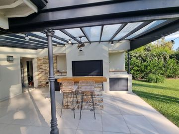 VENTA Casa  5 amb Bo. Septiembre Lote Central