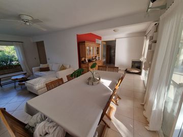 VENTA Casa  5 amb Bo. Septiembre Lote Central