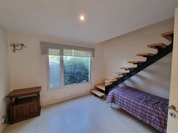 VENTA Casa  5 amb Bo. Septiembre Lote Central