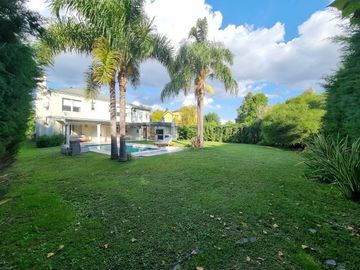 VENTA Casa  5 amb Bo. Septiembre Lote Central