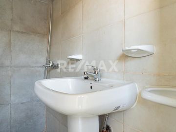 VENTA CASAS 2 DORM. LA FALDA, CIPOLLETTI