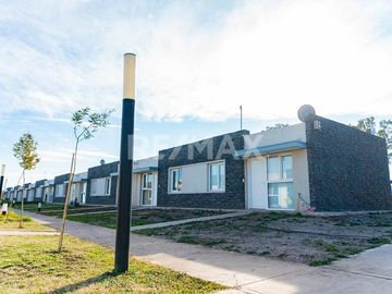 VENTA CASAS 2 DORM. LA FALDA, CIPOLLETTI