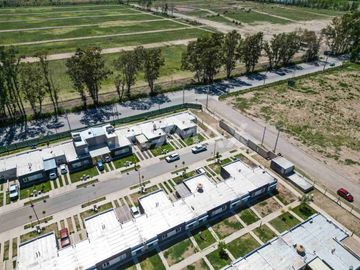 VENTA CASAS 2 DORM. LA FALDA, CIPOLLETTI