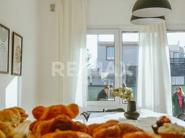 VENTA CASAS 2 DORM. LA FALDA, CIPOLLETTI
