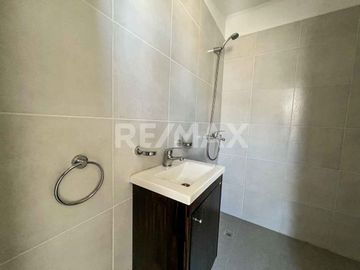 VENTA CASAS 2 DORM. LA FALDA, CIPOLLETTI