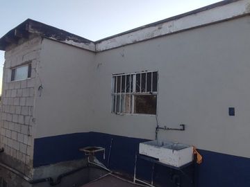 SE VENDE propiedad con ampliaciones en El Pedregal Mexicali