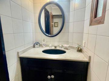 HIGHLAND PARK: CASA EN VENTA AL GOLF 3 DORM C/ DEP