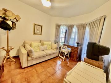 HIGHLAND PARK: CASA EN VENTA AL GOLF 3 DORM C/ DEP