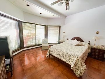 HIGHLAND PARK: CASA EN VENTA AL GOLF 3 DORM C/ DEP