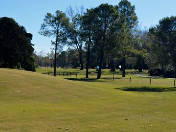 HIGHLAND PARK: CASA EN VENTA AL GOLF 3 DORM C/ DEP