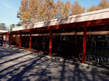 HIGHLAND PARK: CASA EN VENTA AL GOLF 3 DORM C/ DEP