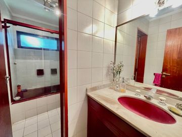 HIGHLAND PARK: CASA EN VENTA AL GOLF 3 DORM C/ DEP