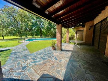 HIGHLAND PARK: CASA EN VENTA AL GOLF 3 DORM C/ DEP