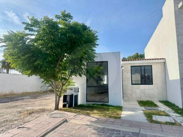 Casa en venta en Ciudad Maderas Residencial