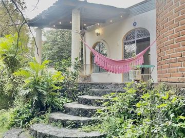 VENTA /CESION DE DERECHOS HERMOSA CASA  STO DOMINGO OCOTITLAN TEPOZTLAN MORELOS