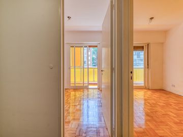 Venta Depto 3 amb. con coch. Belgrano Apto Crédito