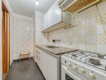 Venta Depto 3 amb. con coch. Belgrano Apto Crédito