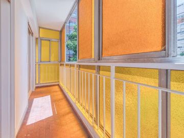 Venta Depto 3 amb. con coch. Belgrano Apto Crédito