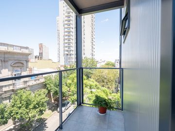 VENTA SEMIPISO DOS DORMITORIOS EN TORRE LYON