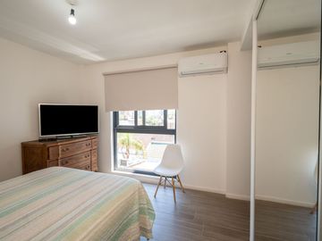 VENTA SEMIPISO DOS DORMITORIOS EN TORRE LYON