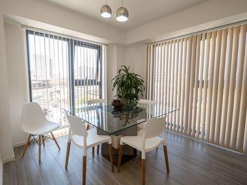 VENTA SEMIPISO DOS DORMITORIOS EN TORRE LYON