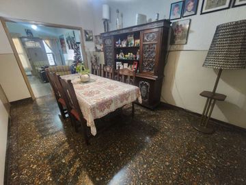 VENTA CASA VILLA LUZURIAGA JARDIN PILETA COCHERA