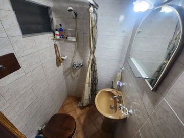 VENTA CASA VILLA LUZURIAGA JARDIN PILETA COCHERA