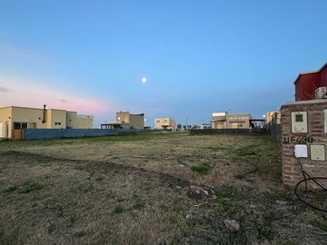 LOTE EN VENTA ETAPA TRES EN BARRIO LAGUNA AZUL