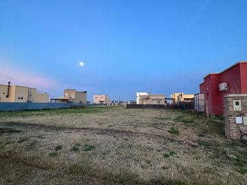 LOTE EN VENTA ETAPA TRES EN BARRIO LAGUNA AZUL