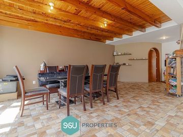 CASA EN VENTA EN CUMBRES DEL LAGO