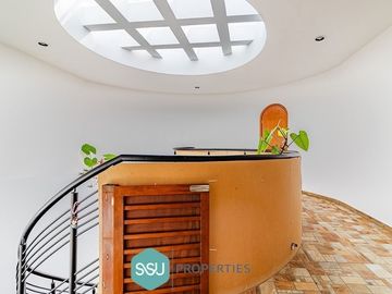 CASA EN VENTA EN CUMBRES DEL LAGO
